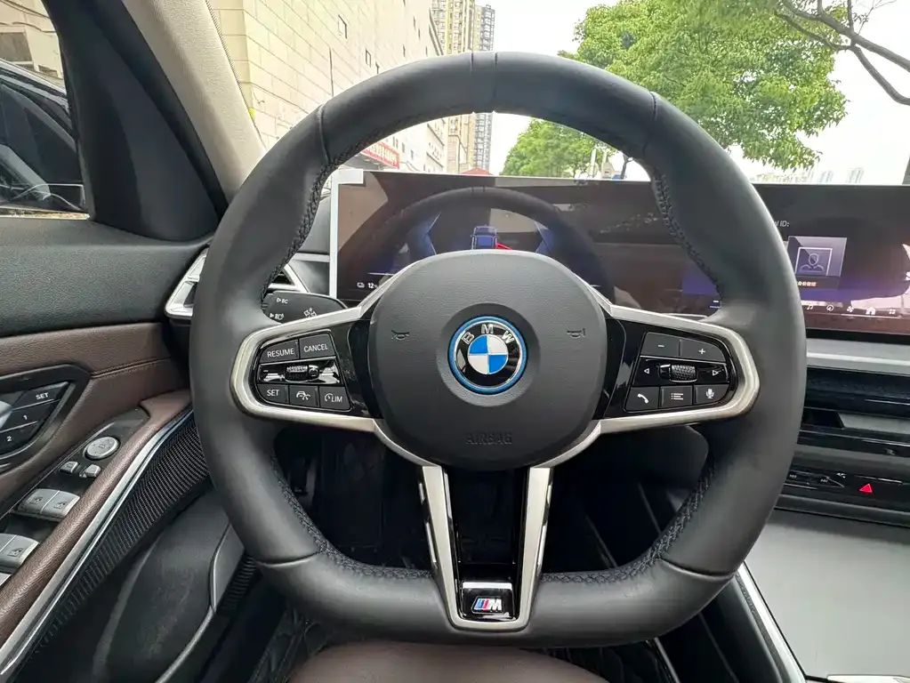 BMW i3 — фото 3