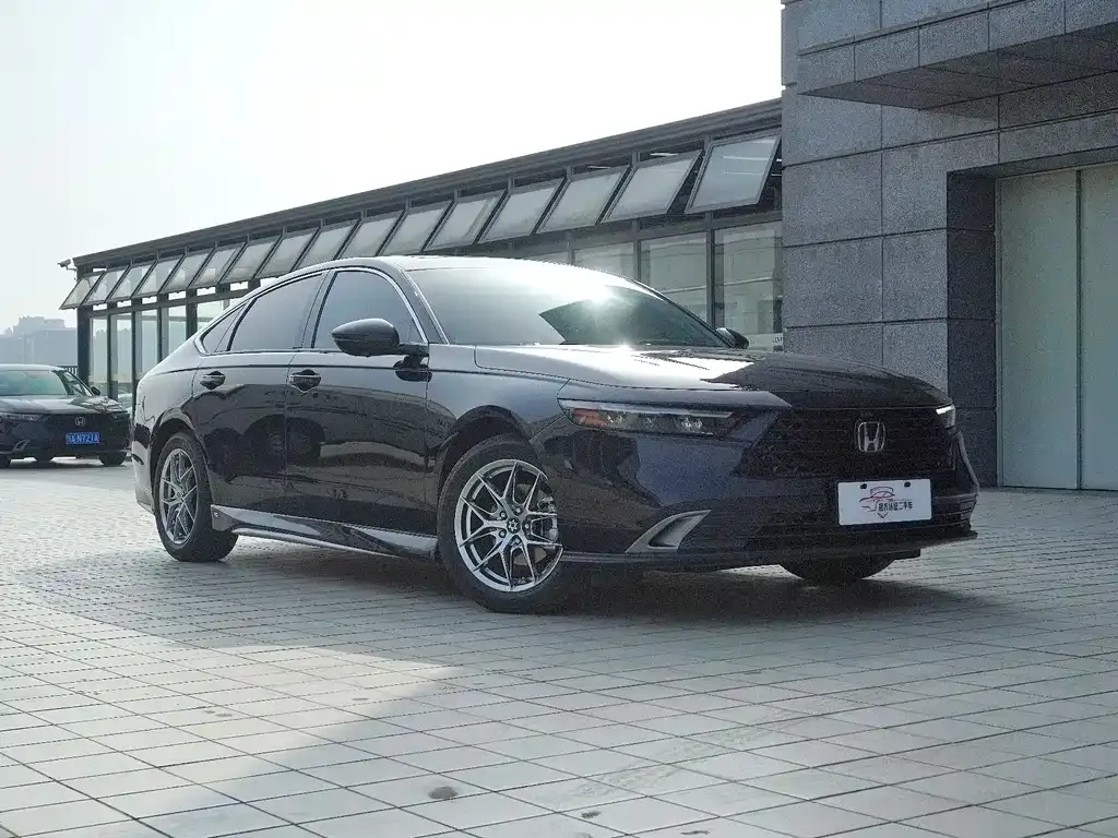 Honda Accord — фото 10