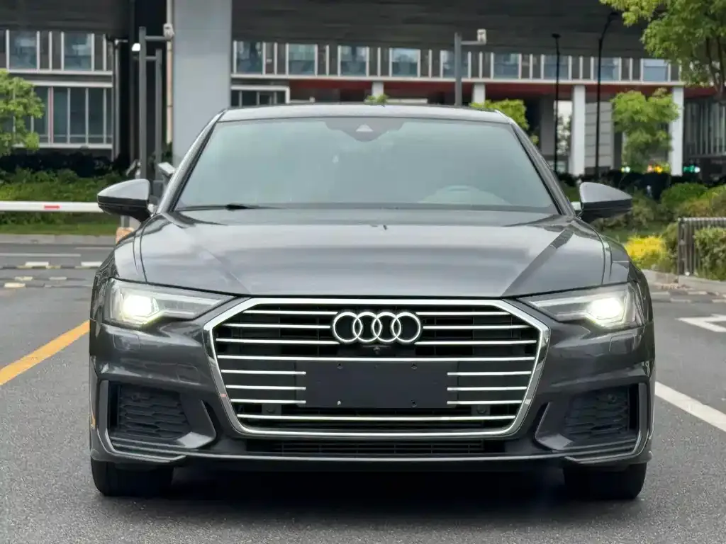 Audi A6L — фото 5