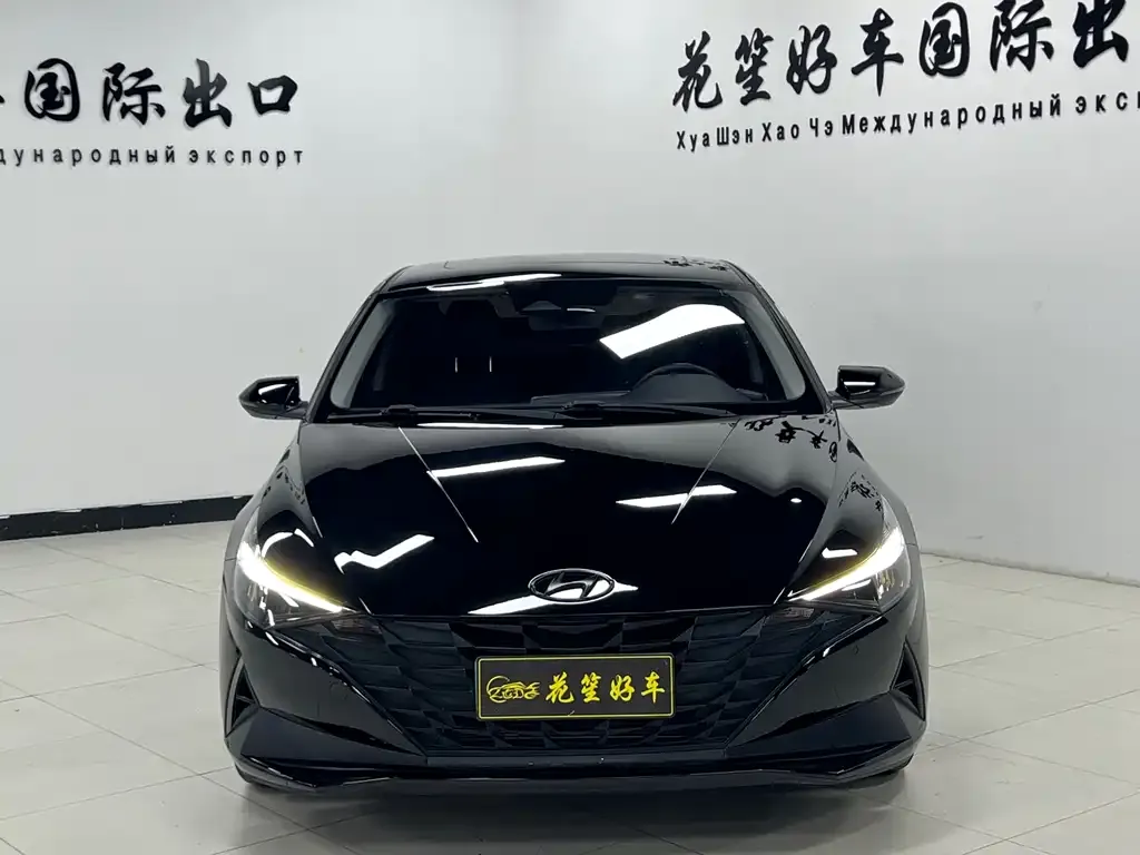 Hyundai Elantra — фото 3
