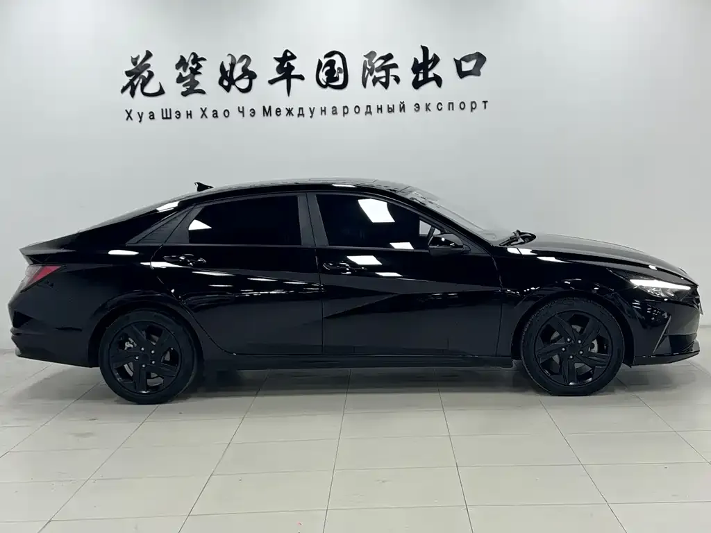 Hyundai Elantra — фото 4