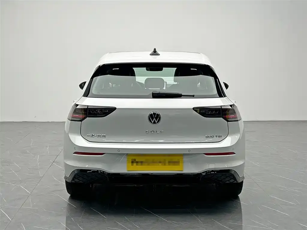Volkswagen Golf — фото 10