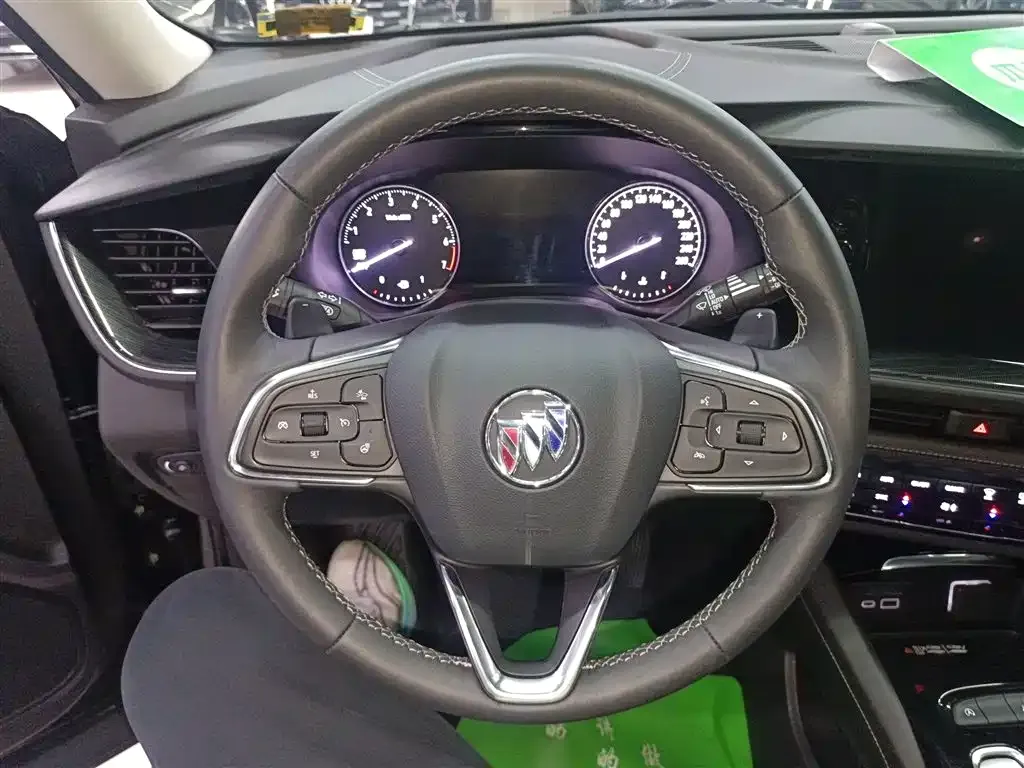 Buick Envision Plus — фото 6