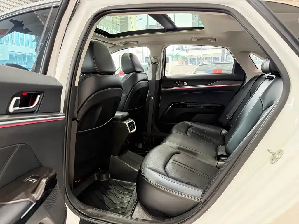 Kia K5 2021 из CN, фото 4