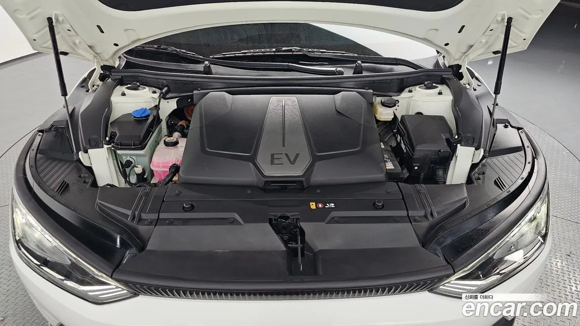 Kia EV6 — фото 8