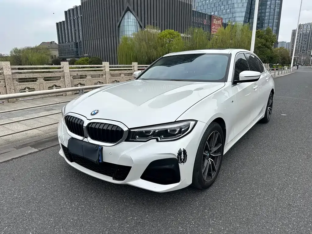 BMW 3 Series — фото 1
