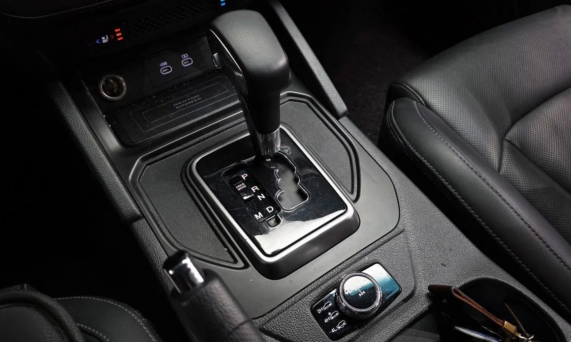 KG Mobility (Ssangyong) Rexton — фото 4