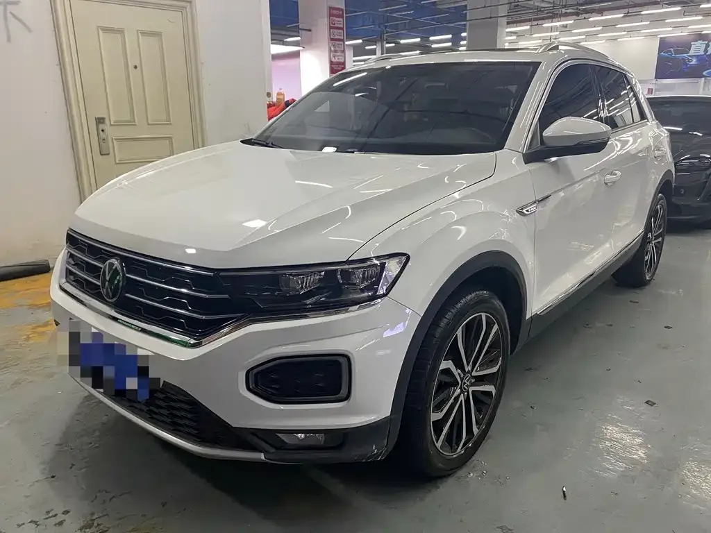 Volkswagen T-Roc — фото 1