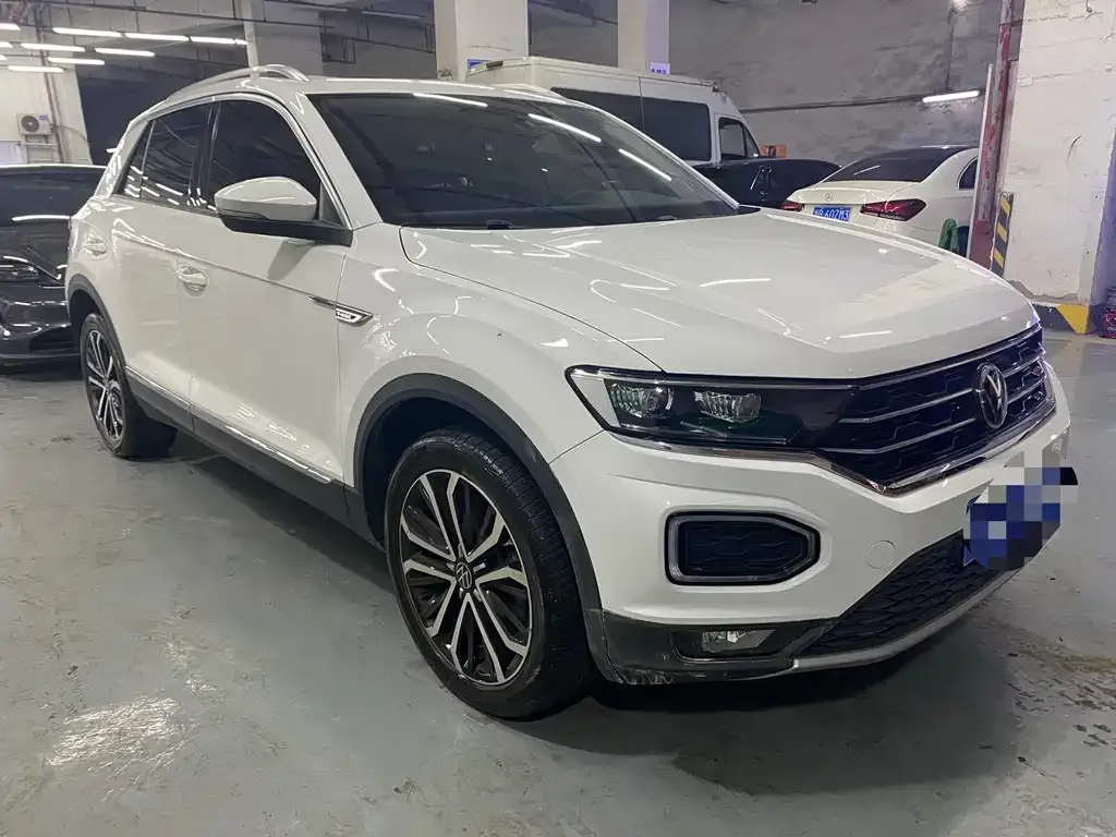 Volkswagen T-Roc — фото 6