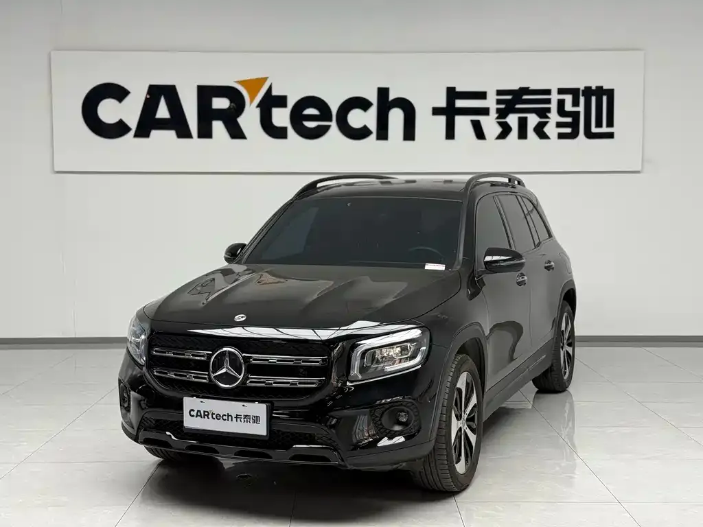 Mercedes-Benz GLB — фото 1