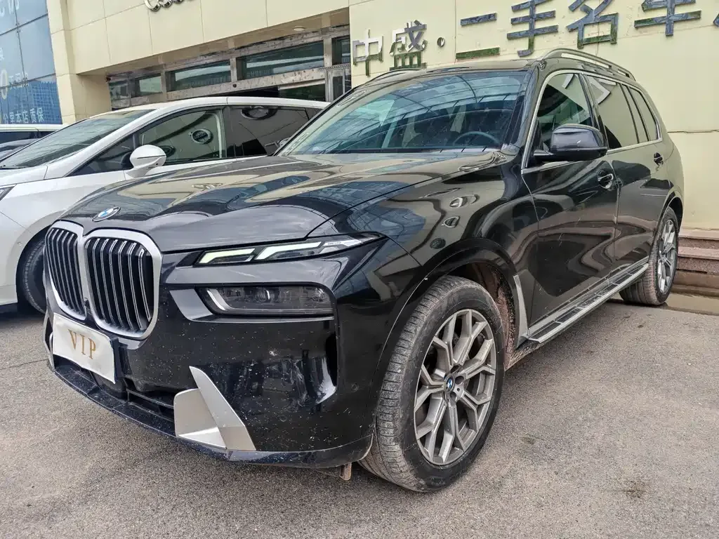 BMW X7 — фото 1