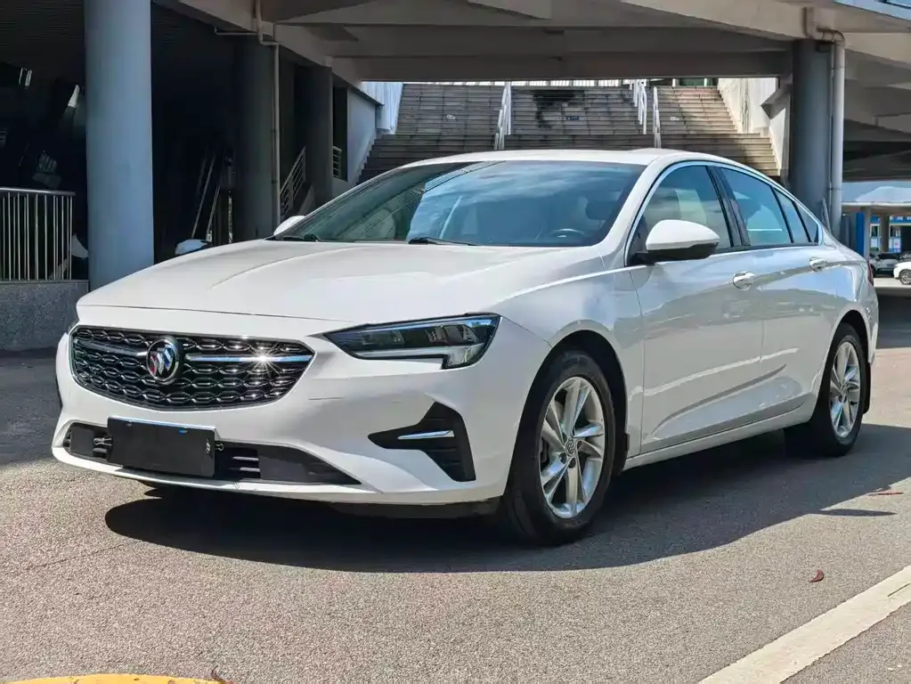 Buick Regal — фото 1