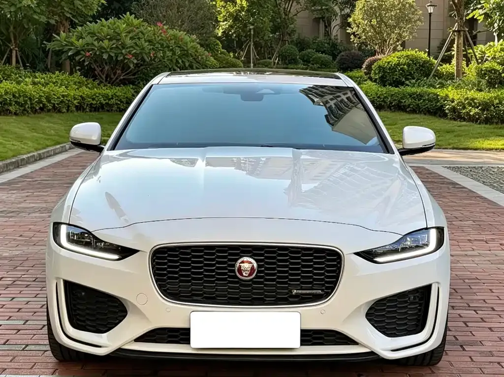 Jaguar XEL — фото 6