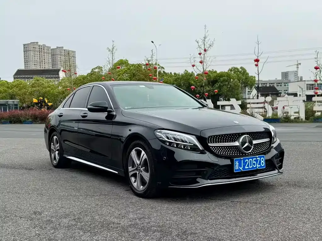 Mercedes-Benz C-Class — фото 1