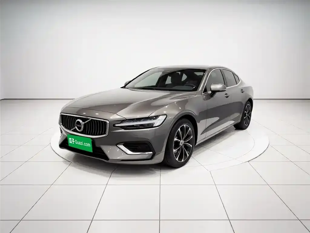 Volvo S60 — фото 5