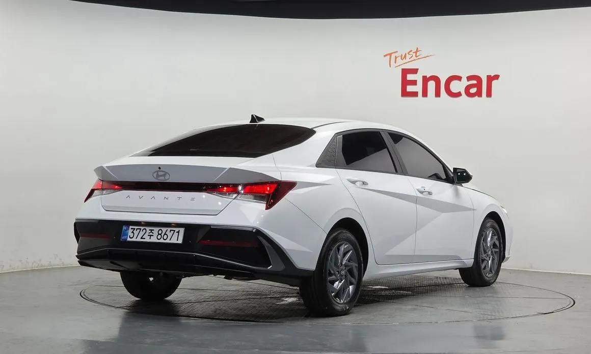 Hyundai AVANTE — фото 5