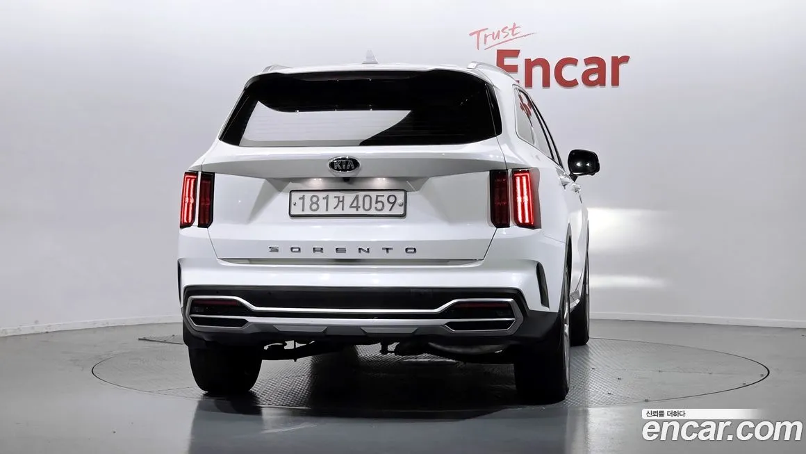 Kia Sorento — фото 5