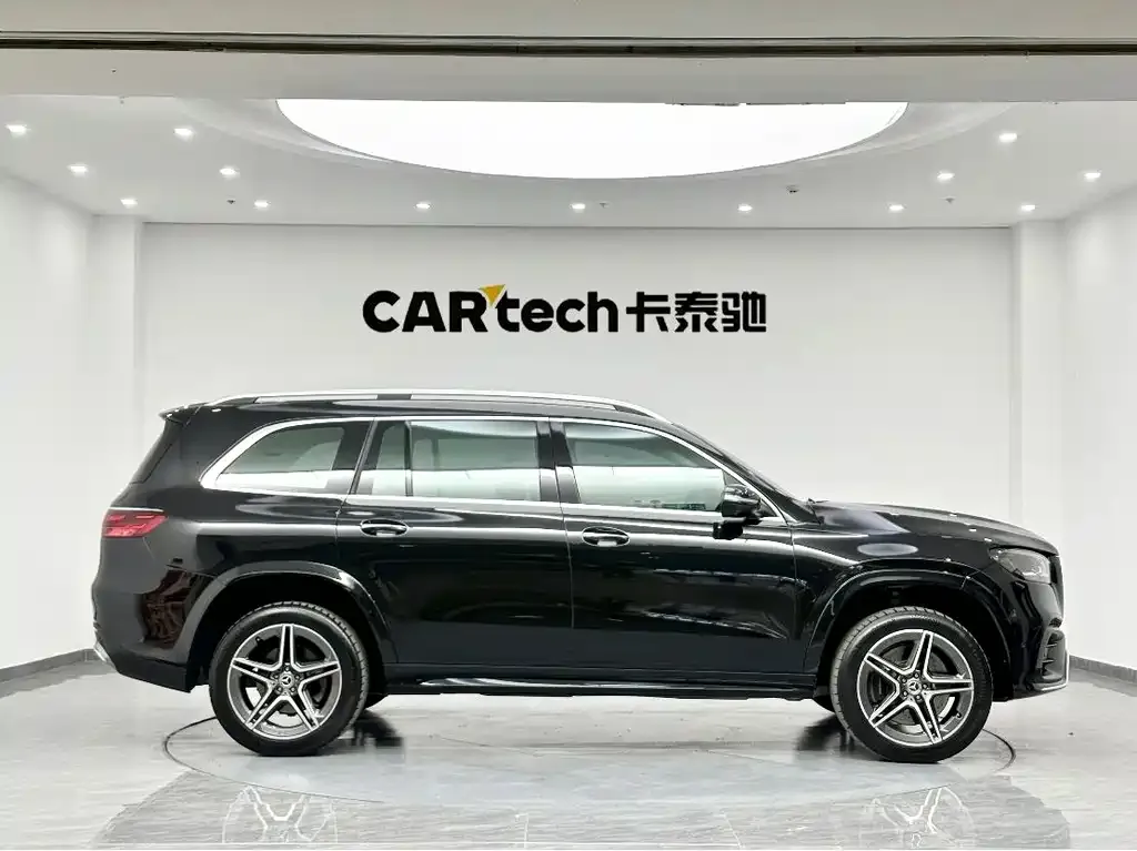 Mercedes-Benz GLS — фото 6