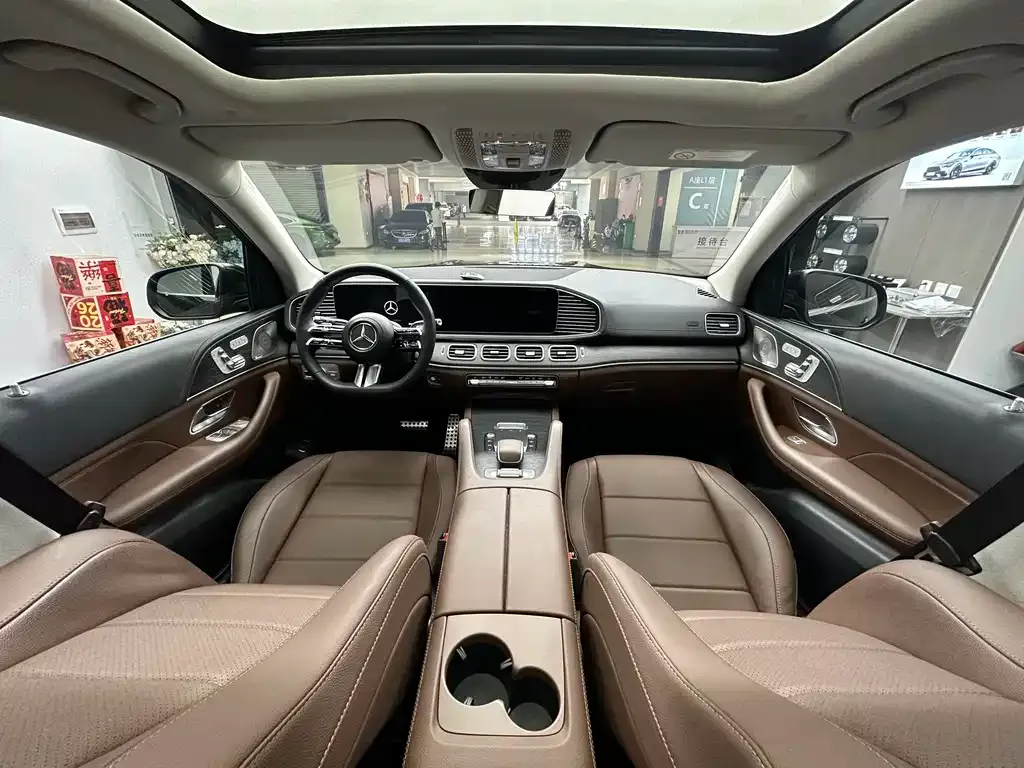 Mercedes-Benz GLS — фото 10