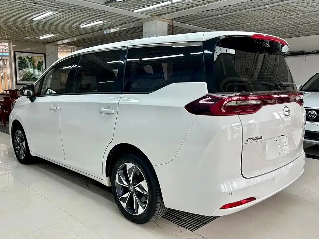GAC Motor Trumpchi M6 — фото 7