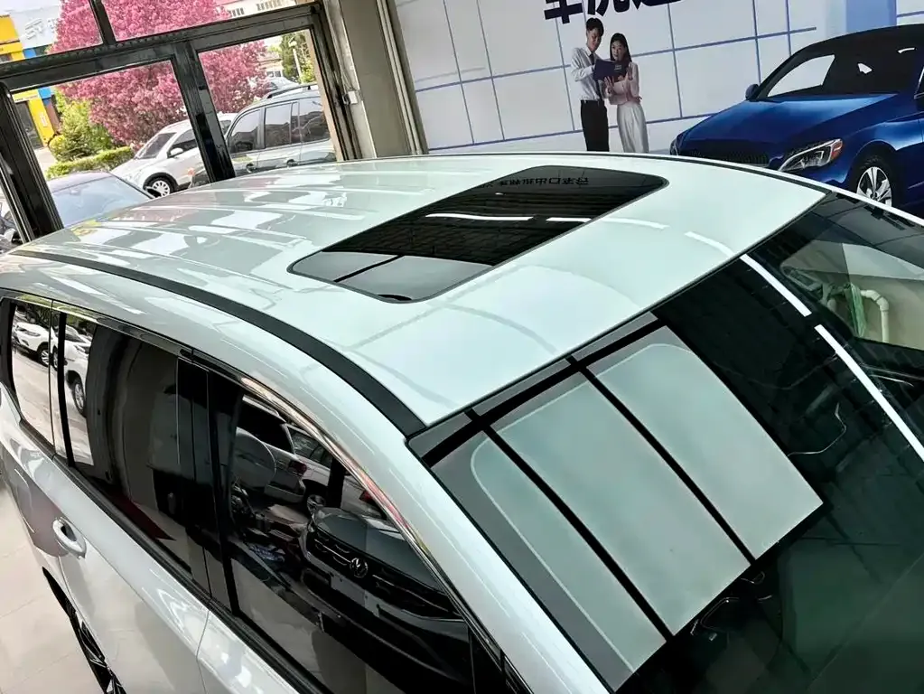 GAC Motor Trumpchi M6 — фото 10