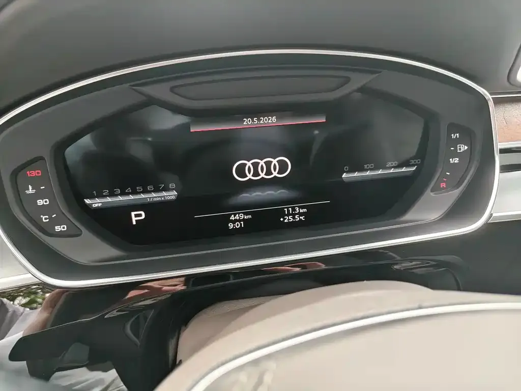 Audi A8 — фото 2