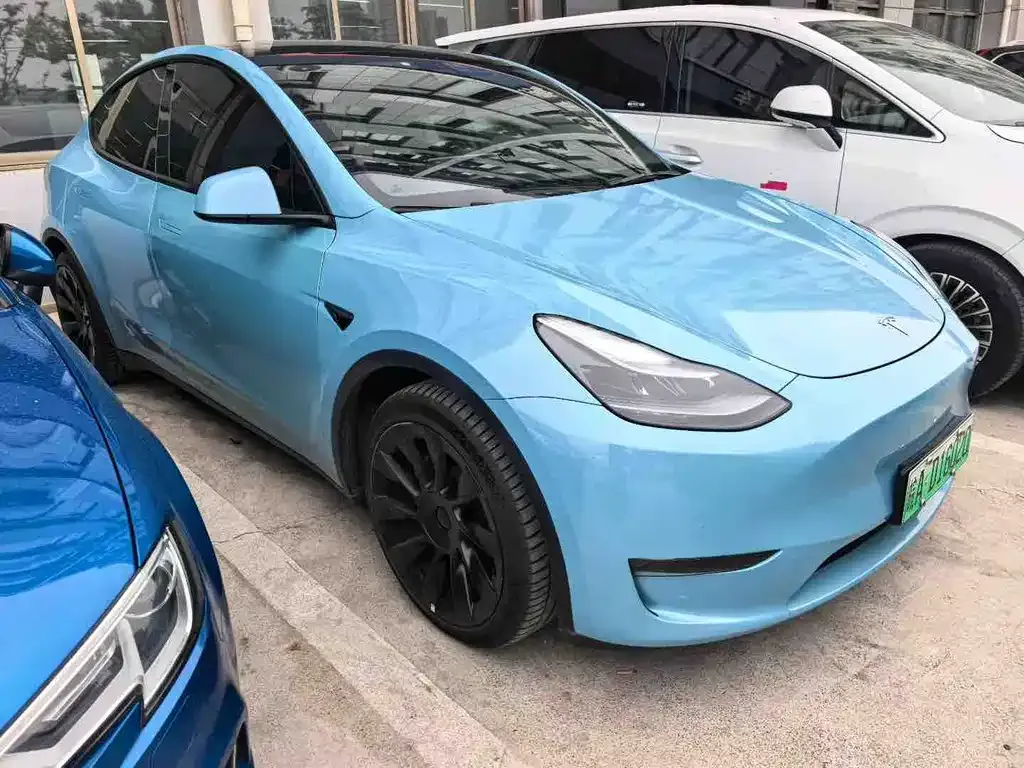 Tesla Model Y — фото 3