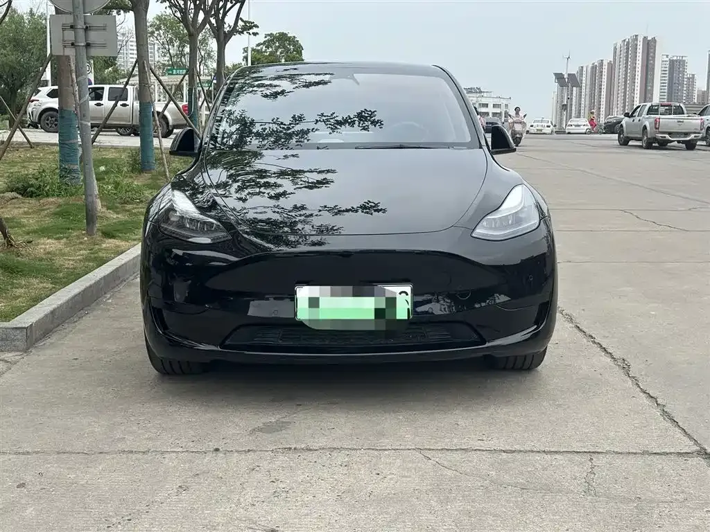Tesla Model Y — фото 7