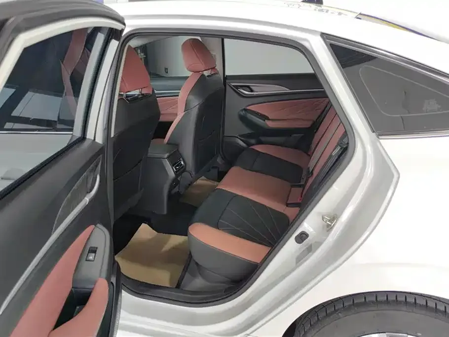Changan Eado 2024 из CN, фото 6