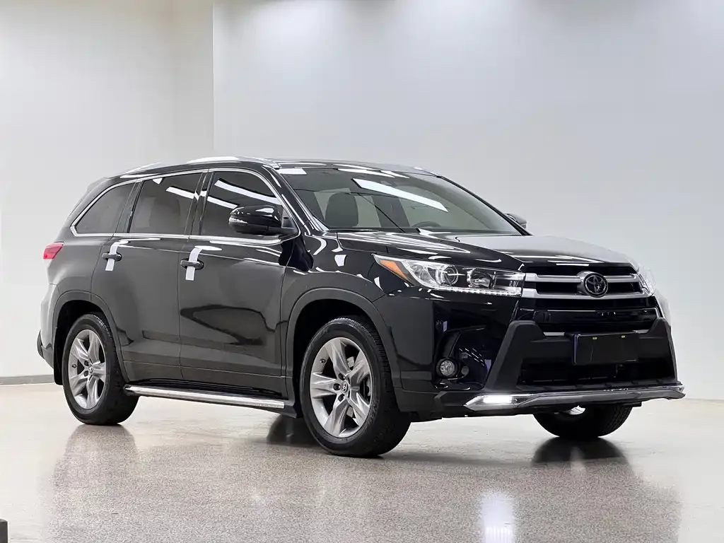 Toyota Highlander — фото 9