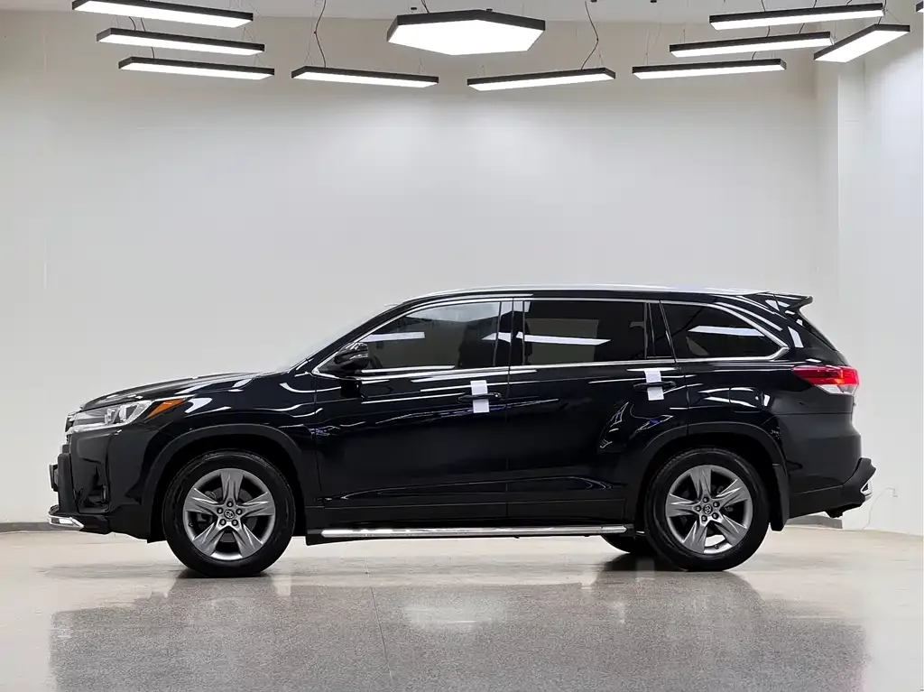 Toyota Highlander — фото 6