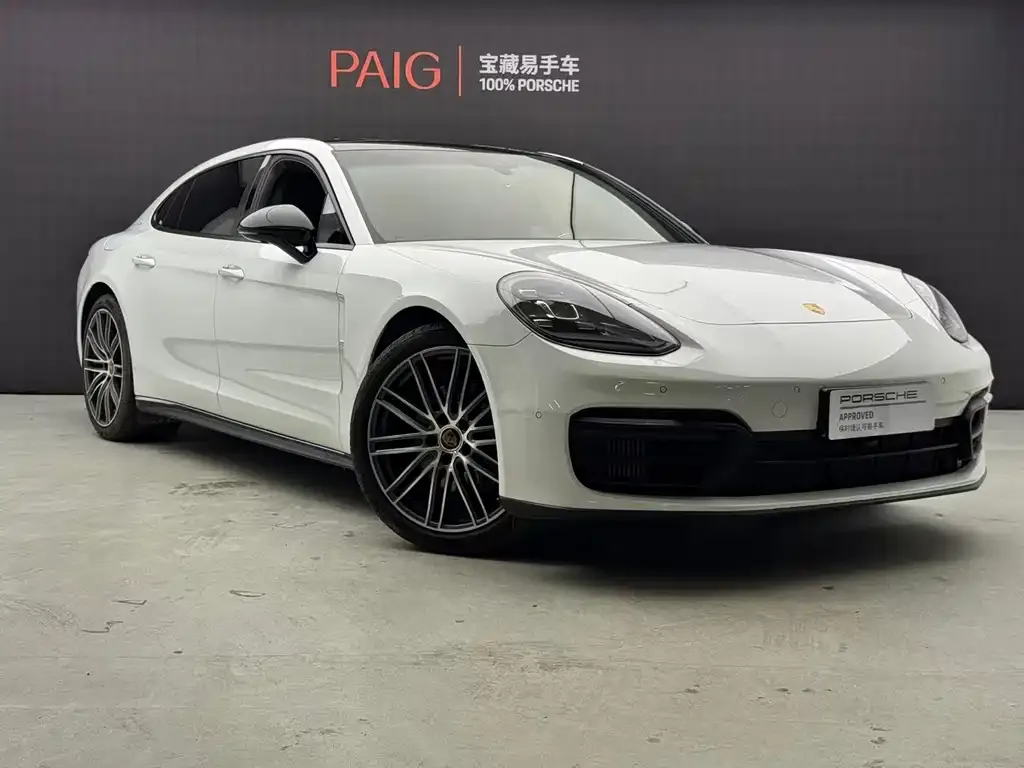 Porsche Panamera — фото 1