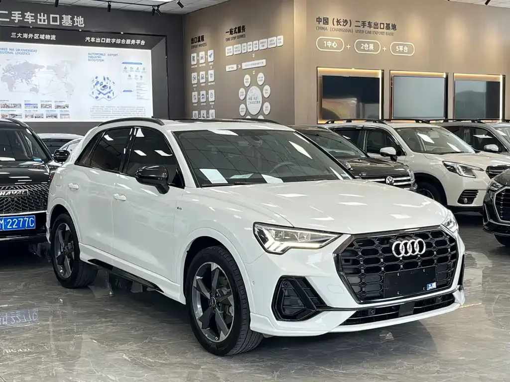 Audi Q3 — фото 6
