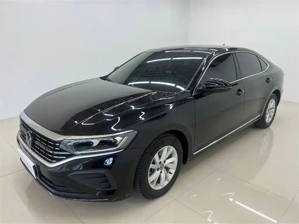 Volkswagen Passat — фото 1