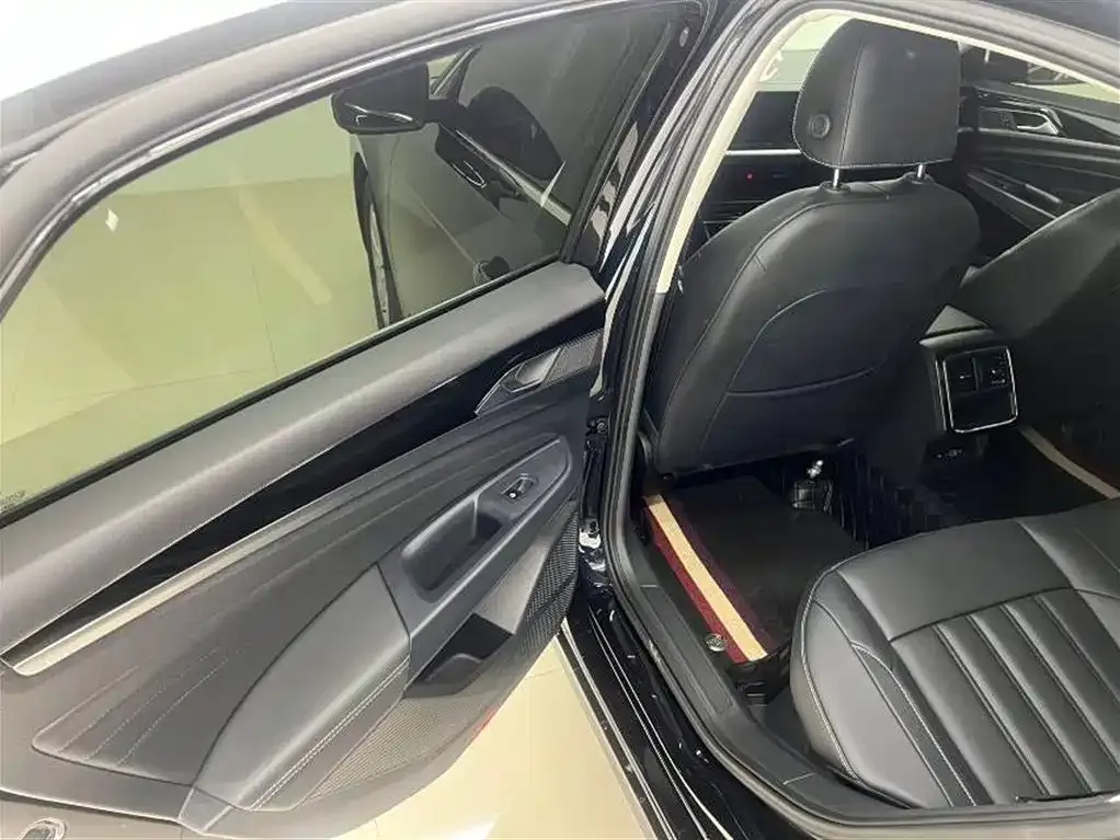 Volkswagen Passat — фото 7