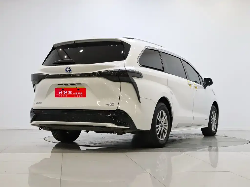 Toyota Sienna 2023 из CN, фото 10