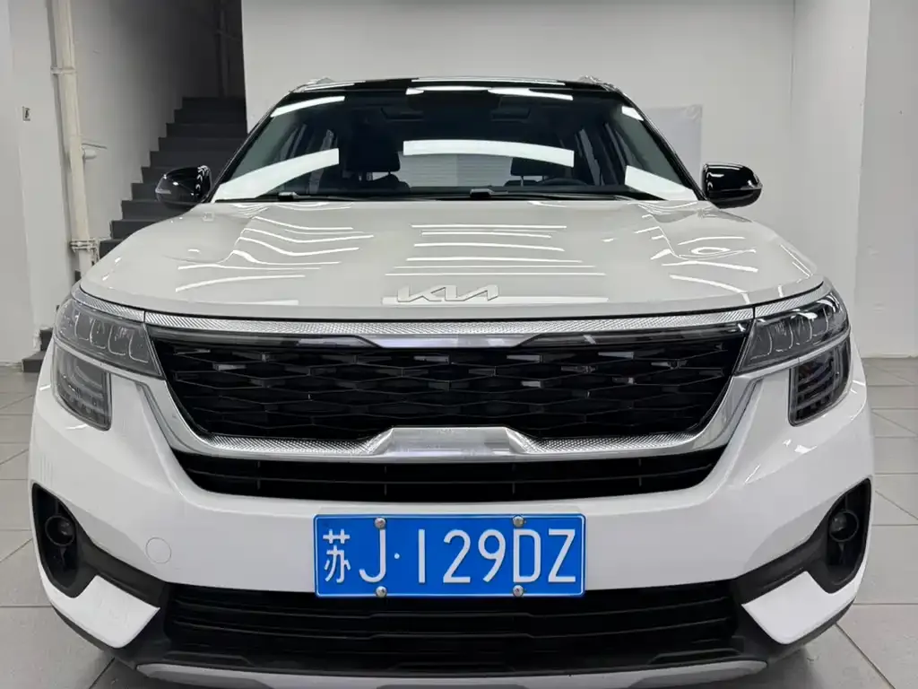 Kia KX3 2022 из CN, фото 2