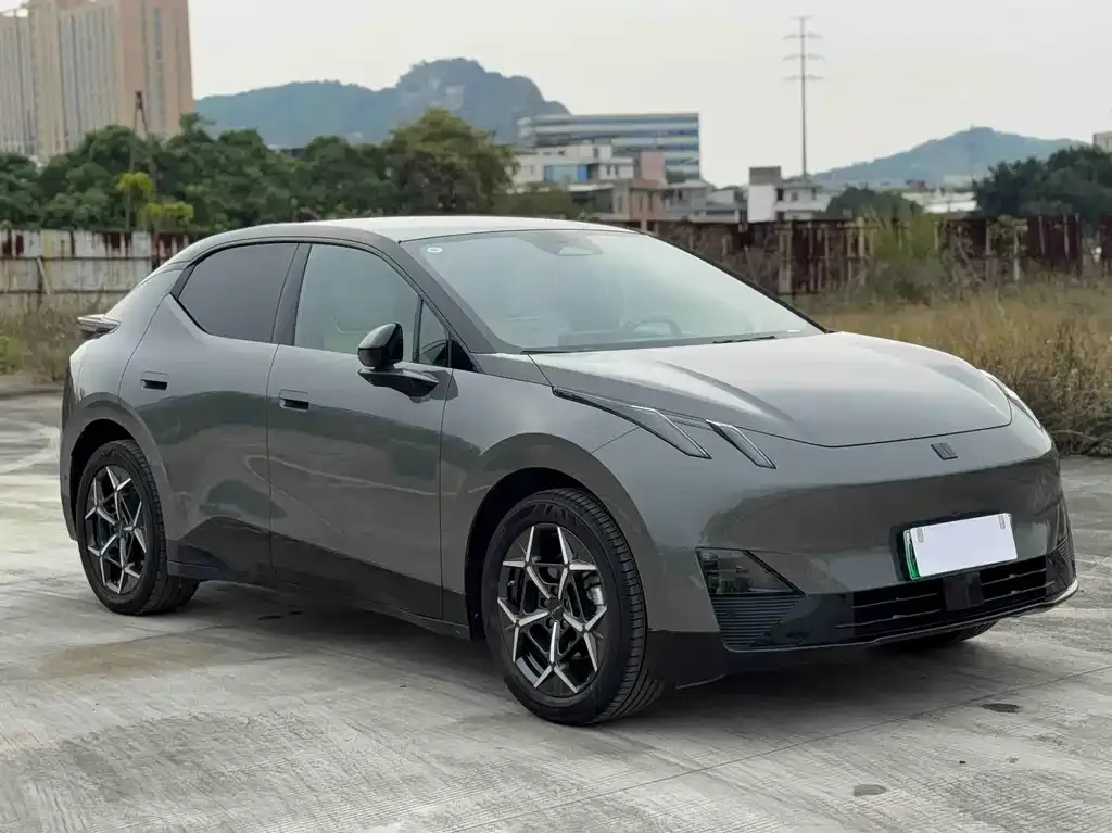 Lynk & Co Z20