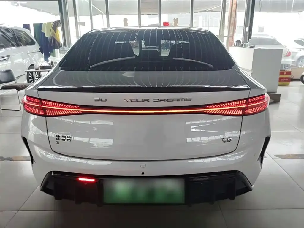 BYD Seal — фото 6