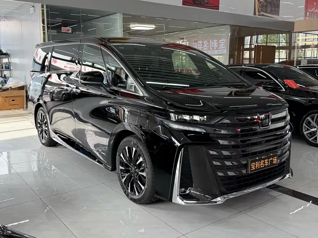 Toyota Vellfire — фото 9