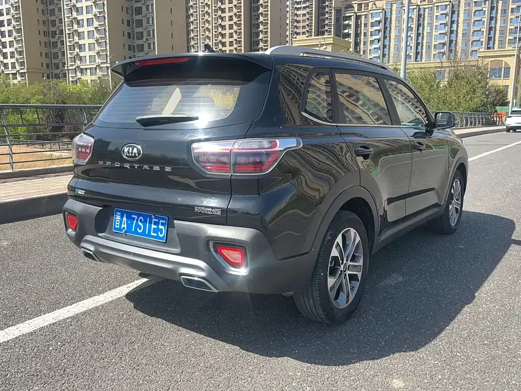 Kia Sportage — фото 7