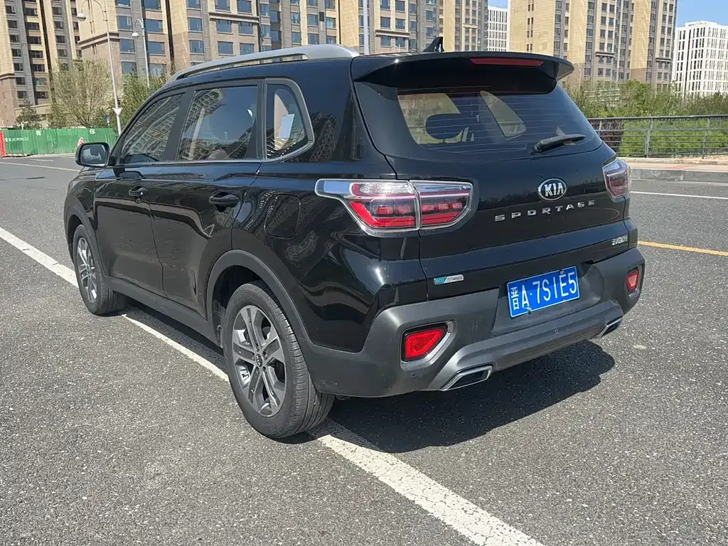 Kia Sportage — фото 10