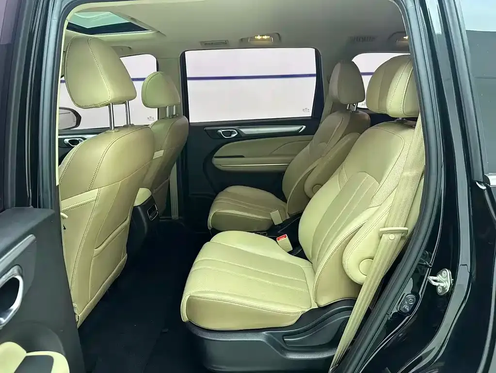 GAC Motor Trumpchi M6 — фото 8