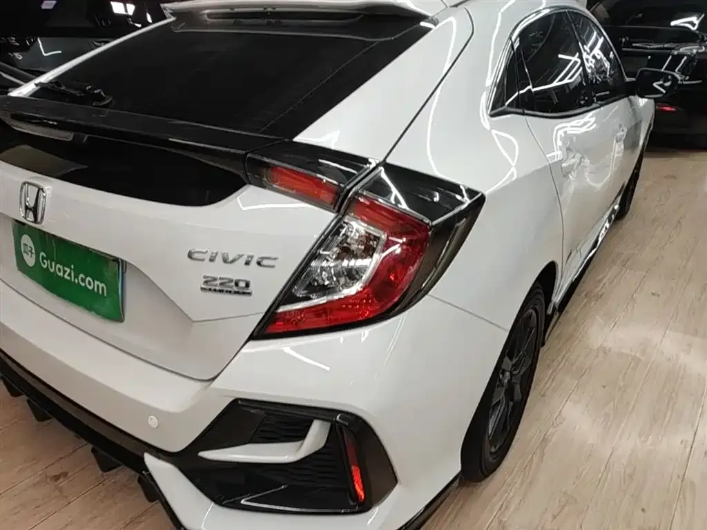 Honda Civic — фото 10