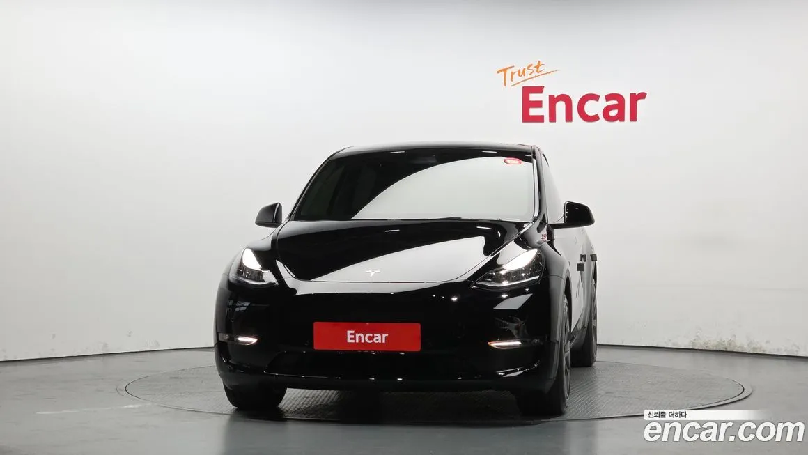 Tesla Model Y — фото 2
