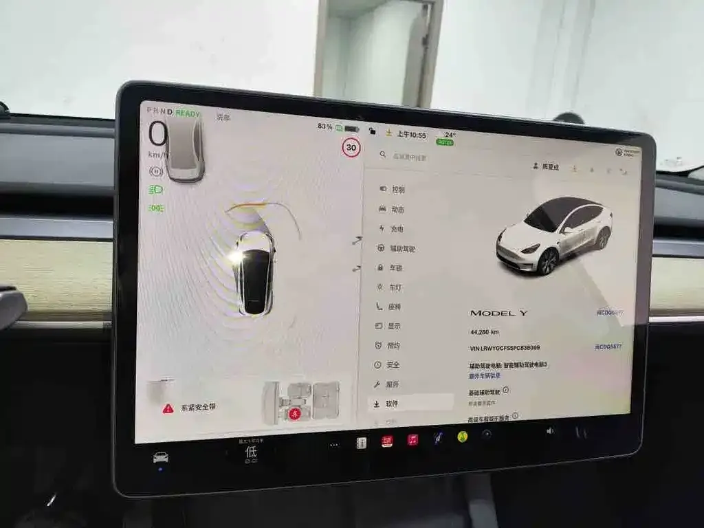 Tesla Model Y — фото 4