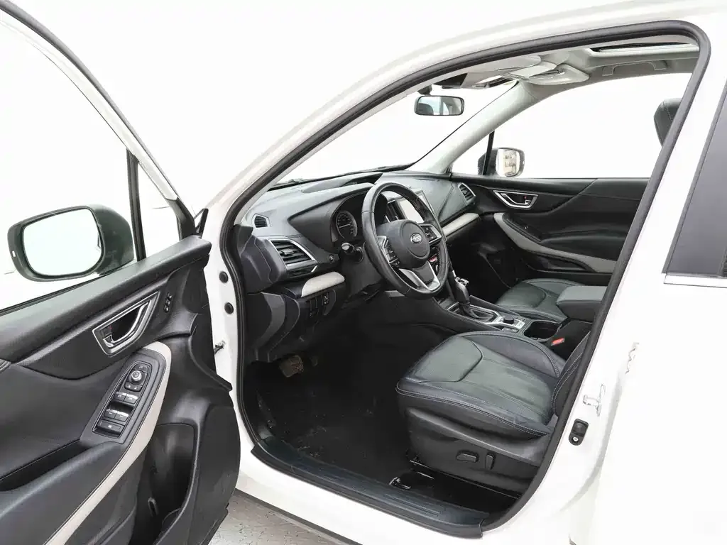 Subaru Forester 2022 из CN, фото 6