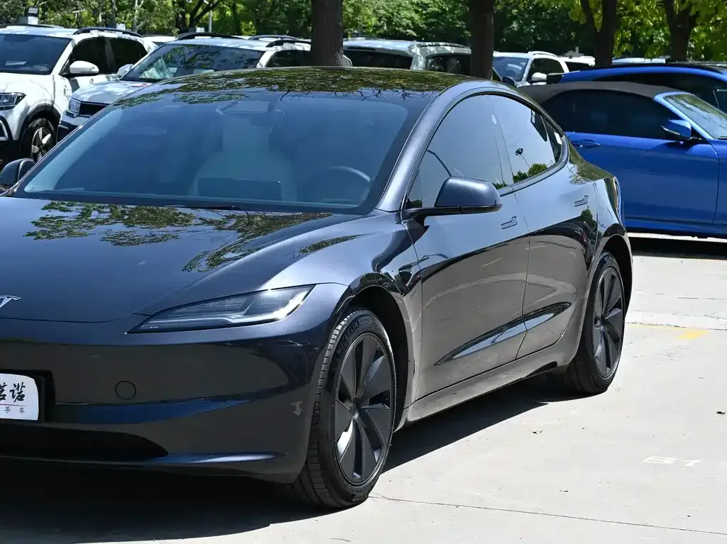 Tesla Model 3 — фото 2