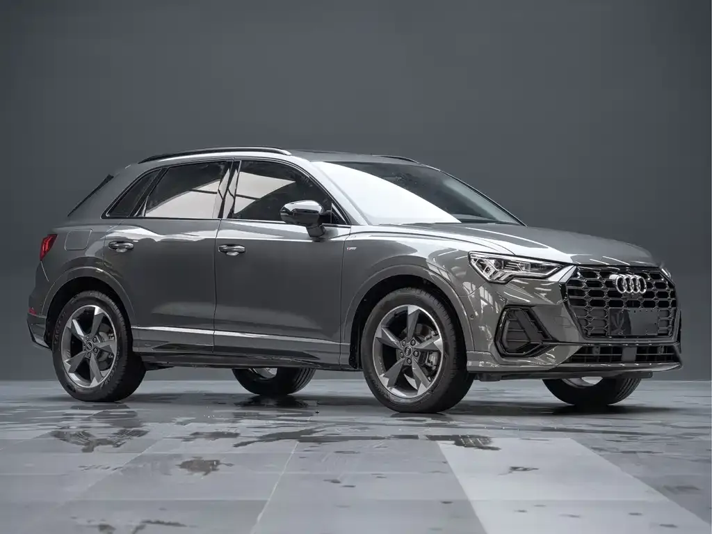 Audi Q3 — фото 10