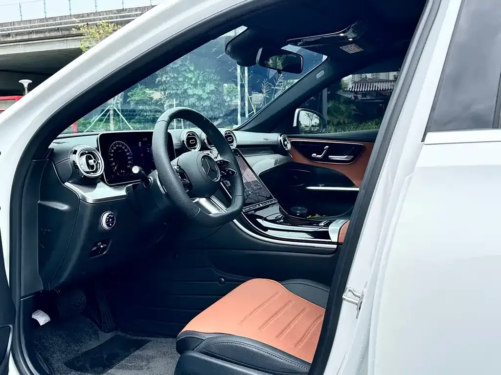 Mercedes-Benz C-Class 2025 из CN, фото 2